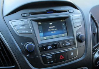 Подержанный автомобиль Hyundai ix35 2013 года (15 фото)