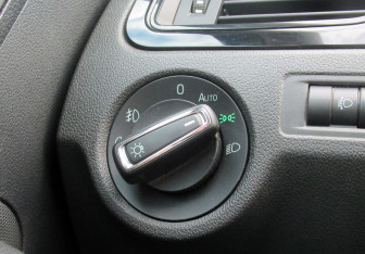 Подержанный автомобиль Skoda Rapid Liftback 2018 года (11 фото)