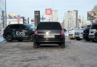 Подержанный автомобиль Opel Astra Wagon 2012 года (6 фото)