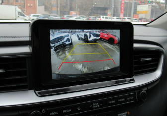 Подержанный автомобиль Kia Ceed Hatchback 2019 года (16 фото)