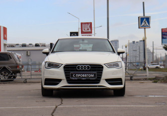 Подержанный автомобиль Audi A3 Hatchback 2014 года (2 фото)