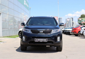 Подержанный автомобиль Kia Sorento 2017 года (2 фото)