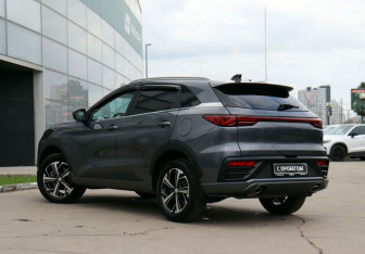 Подержанный автомобиль JAC JS6 2023 года (7 фото)