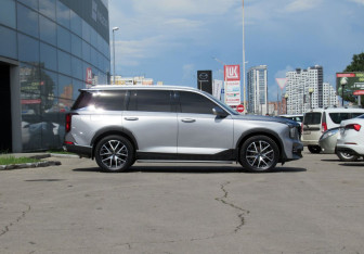 Подержанный автомобиль GAC GS8 2024 года (4 фото)