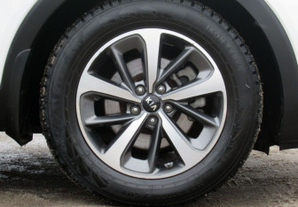 Подержанный автомобиль Kia Sorento 2018 года (9 фото)