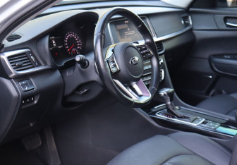Подержанный автомобиль Kia Optima Sedan 2019 года (17 фото)