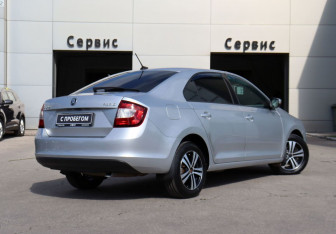 Подержанный автомобиль Skoda Rapid Liftback 2018 года (5 фото)