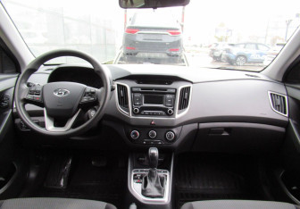 Подержанный автомобиль Hyundai Creta 2019 года (12 фото)