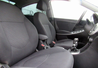 Подержанный автомобиль Hyundai Solaris Sedan 2011 года (10 фото)