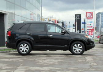 Подержанный автомобиль Kia Sorento 2012 года (4 фото)