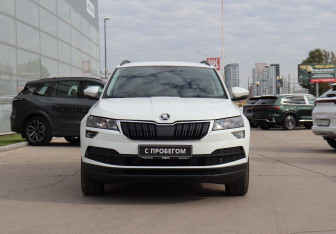 Подержанный автомобиль Skoda Karoq 2020 года (2 фото)