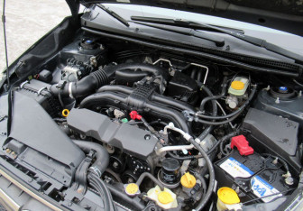 Подержанный автомобиль Subaru Impreza Hatchback 2013 года (10 фото)