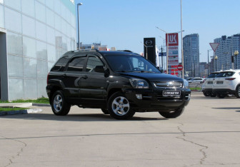 Подержанный автомобиль Kia Sportage 2008 года (3 фото)