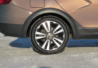 Подержанный автомобиль LADA (ВАЗ) Vesta Wagon 2019 года (9 фото)