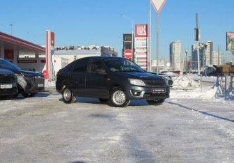Подержанный автомобиль LADA (ВАЗ) Granta Sedan 2014 года (3 фото)