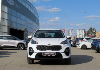 Подержанный автомобиль Kia Sportage 2018 года (2 фото)