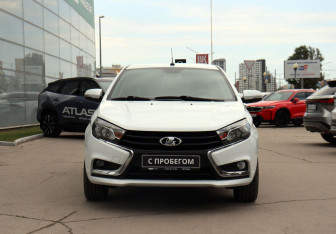 Подержанный автомобиль LADA (ВАЗ) Vesta Sedan 2016 года (2 фото)