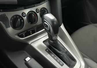 Подержанный автомобиль Ford Focus Hatchback 2014 года (17 фото)