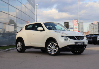 Подержанный автомобиль Nissan Juke 2013 года (3 фото)