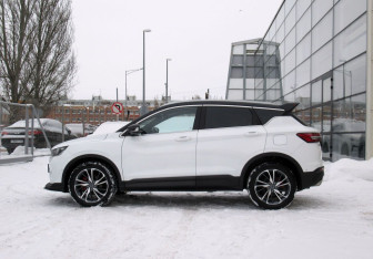 Подержанный автомобиль Geely Coolray 2020 года (8 фото)