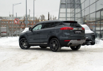 Подержанный автомобиль Geely Atlas 2019 года (7 фото)