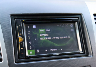 Подержанный автомобиль Mitsubishi Outlander 2010 года (16 фото)