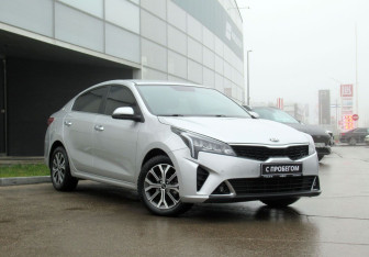 Подержанный автомобиль Kia Rio Sedan 2021 года (3 фото)