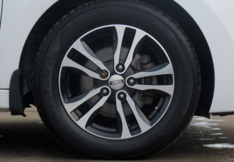 Подержанный автомобиль Hyundai Elantra Sedan 2017 года (9 фото)