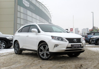 Подержанный автомобиль Lexus RX 2014 года (3 фото)
