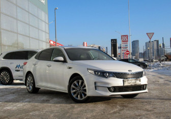 Подержанный автомобиль Kia Optima Sedan 2017 года (3 фото)