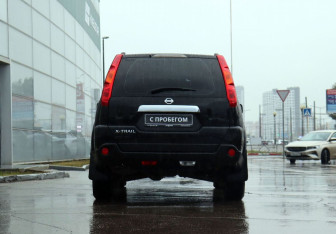 Подержанный автомобиль Nissan X-Trail 2008 года (6 фото)
