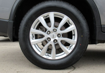 Подержанный автомобиль Nissan X-Trail 2019 года (10 фото)