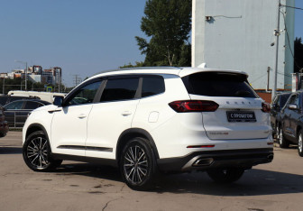 Подержанный автомобиль Chery Tiggo 8 Pro 2021 года (7 фото)