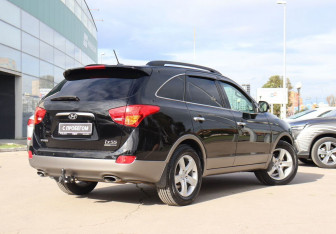 Подержанный автомобиль Hyundai ix55 2013 года (5 фото)
