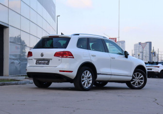 Подержанный автомобиль Volkswagen Touareg 2013 года (5 фото)