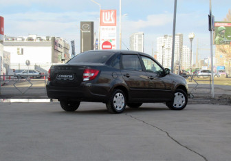 Подержанный автомобиль LADA (ВАЗ) Granta Sedan 2022 года (5 фото)
