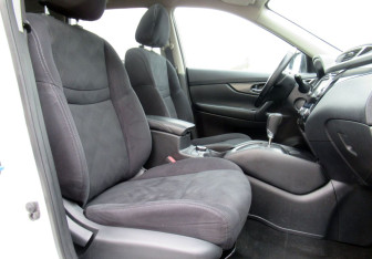 Подержанный автомобиль Nissan X-Trail 2016 года (10 фото)