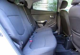 Подержанный автомобиль Kia Rio Sedan 2016 года (20 фото)