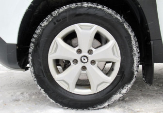 Подержанный автомобиль Renault Duster 2021 года (9 фото)