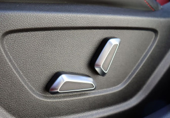 Подержанный автомобиль Geely Coolray 2024 года (20 фото)