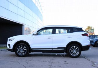 Подержанный автомобиль Geely Atlas Pro 2023 года (8 фото)