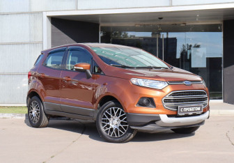Подержанный автомобиль Ford EcoSport 2017 года (3 фото)