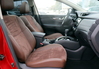 Подержанный автомобиль Nissan Qashqai 2020 года (10 фото)