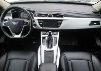 Подержанный автомобиль Geely Atlas 2019 года (14 фото)