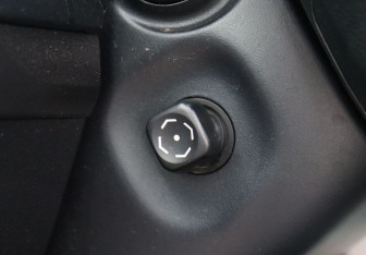 Подержанный автомобиль Toyota Land Cruiser Prado 2012 года (14 фото)