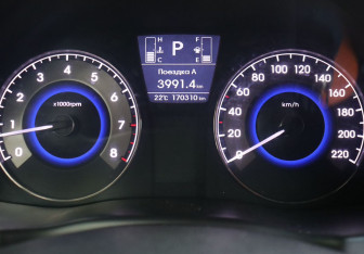 Подержанный автомобиль Hyundai Solaris Sedan 2016 года (18 фото)