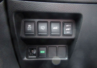 Подержанный автомобиль Nissan X-Trail 2016 года (17 фото)