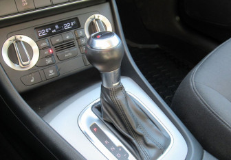 Подержанный автомобиль Audi Q3 2012 года (16 фото)