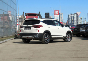 Подержанный автомобиль Kia Seltos 2020 года (5 фото)