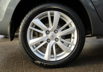 Подержанный автомобиль LADA (ВАЗ) Granta Sedan 2024 года (9 фото)